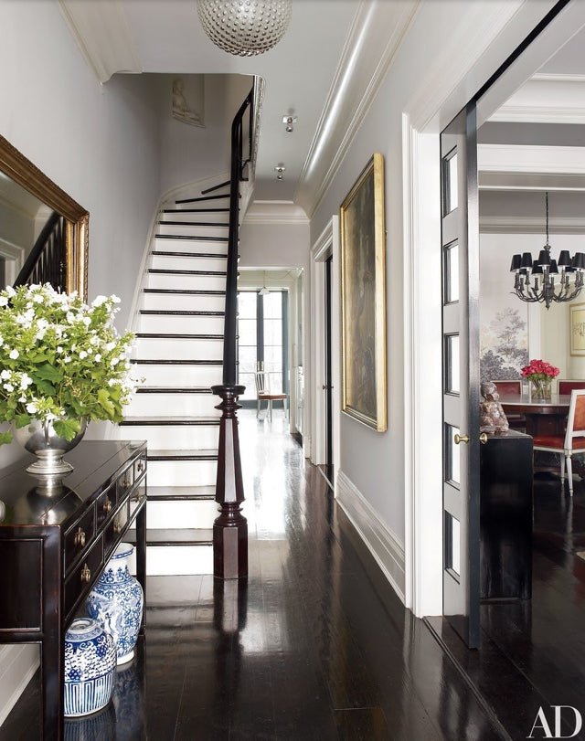 Sydney Harbour Paint Company Palm Beach Black is a water-based, colourfast black stain for most timber types.