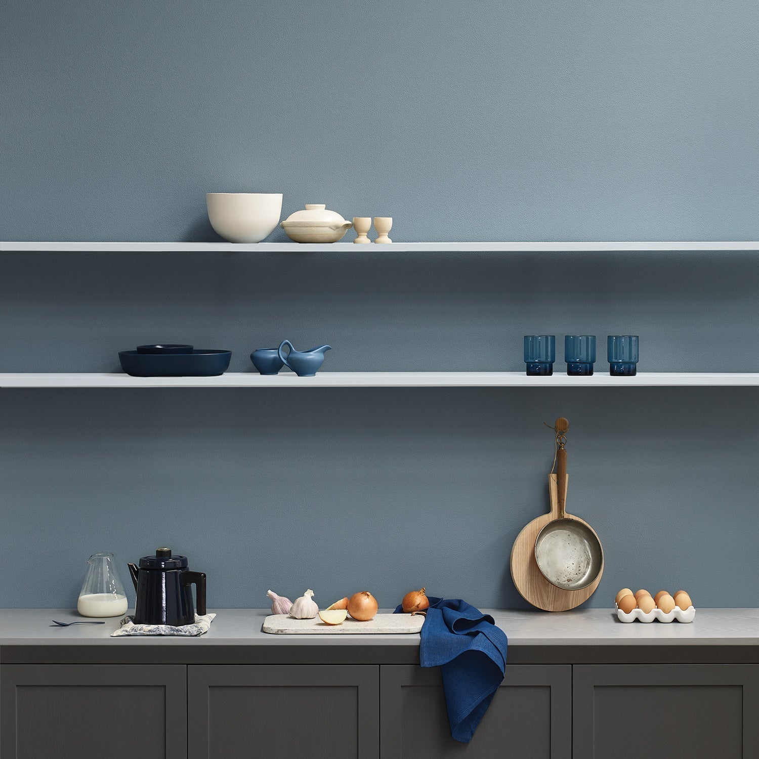Wall painted with Dark Newport Blue