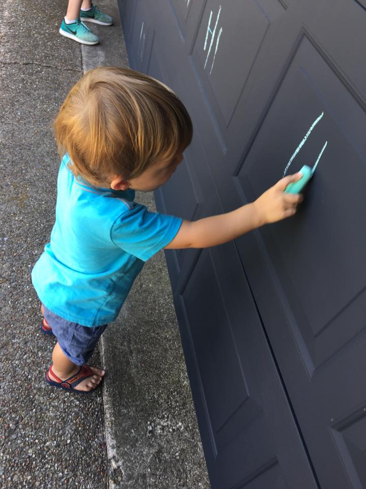 Chalkboard Door: How to paint a baby safe chalkboard door (inside